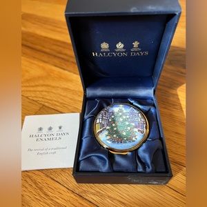 Halcyon Days Christmas Tree Enamel Box  Brand New